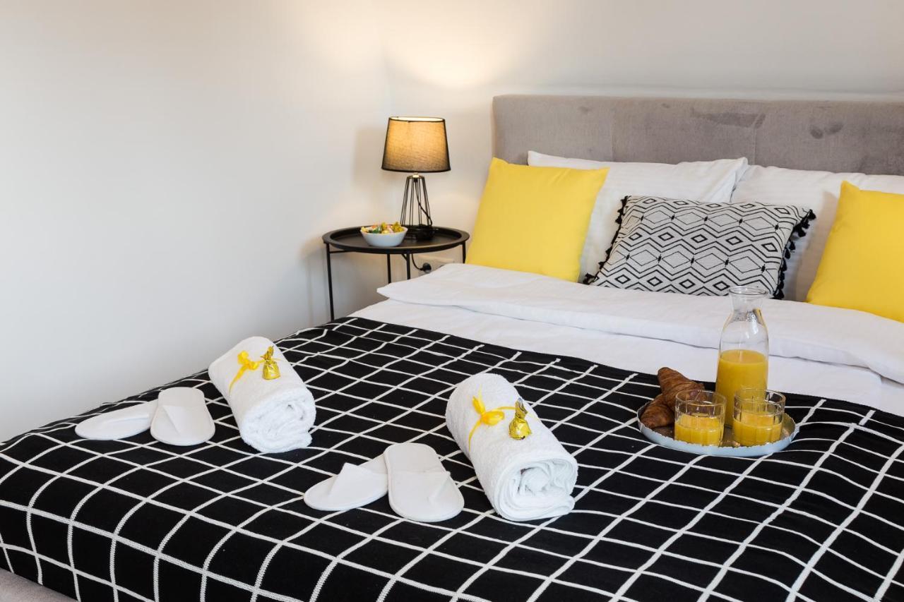 Apartament Bianco Nero Pod Jasna Gora, Bezplatny Parking, Teren Ogrodzony. 쳉스토호바 외부 사진